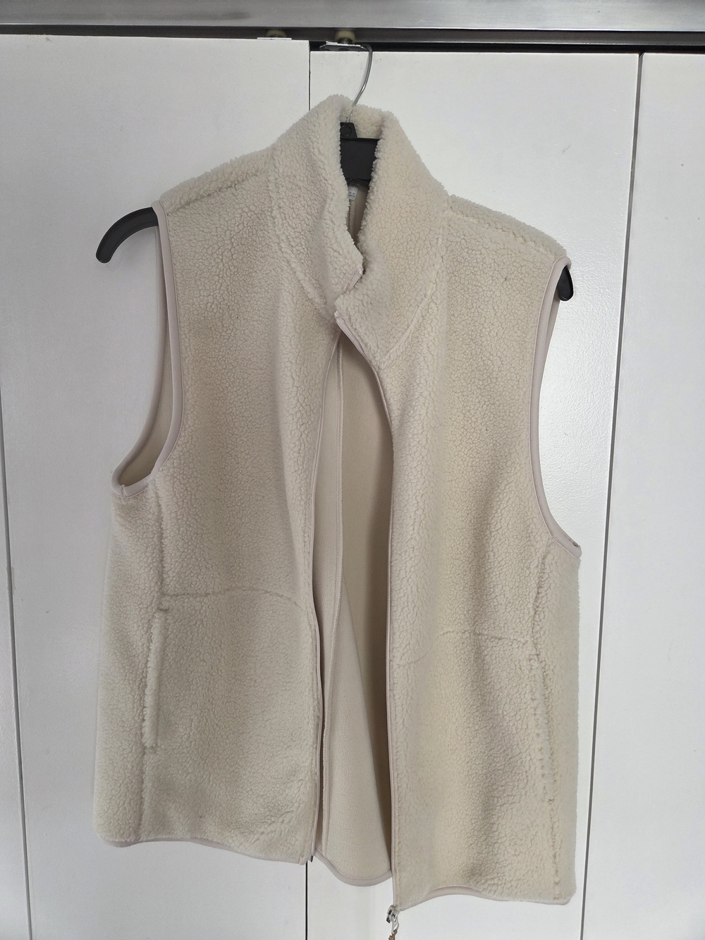 NEW WITH TAGS! NEVER WORN! Women’s Cream Fleece Vest - Lightweight Cozy Layer
